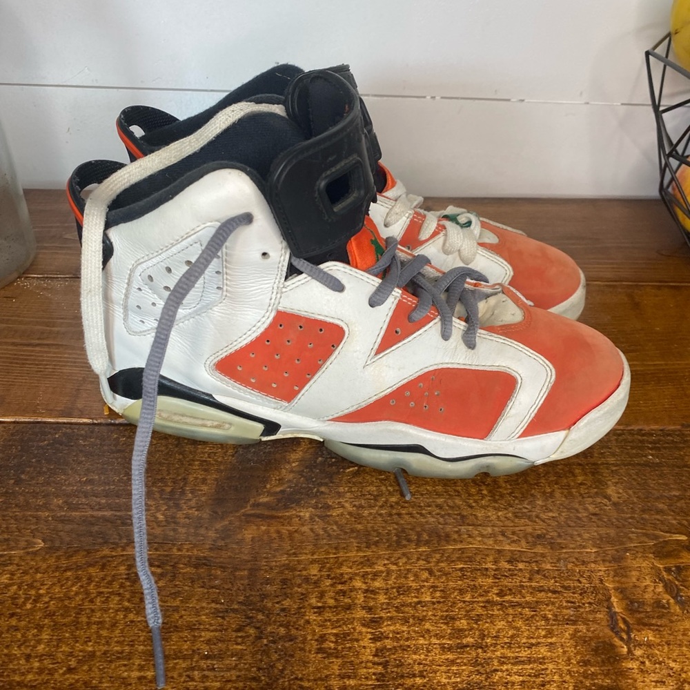Jordan 6 gatorades see all photos please for condition size 5.5